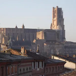 Les Berges De La Cathedrale Albi